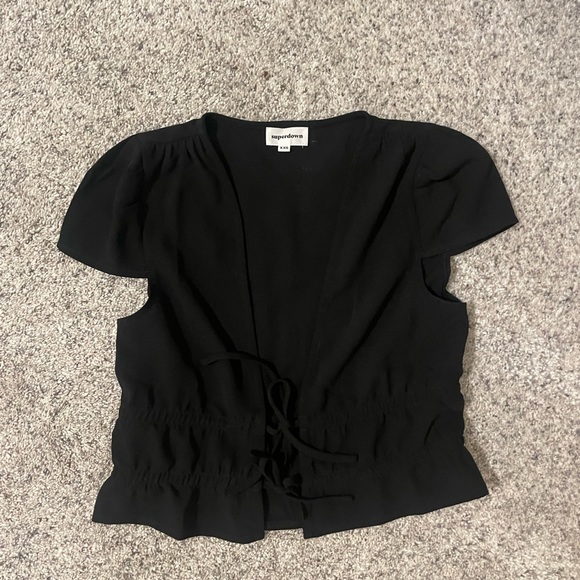 superdown Sara Tie Front Drawstring Top - Picture 4 of 5